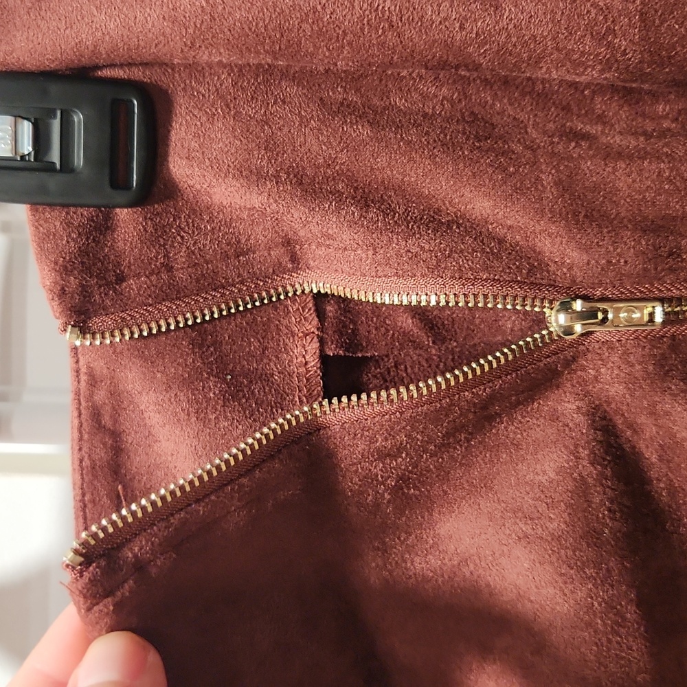 Amazon Burgundy Mini Skirt with Gold Zippers - Picture 3 of 6